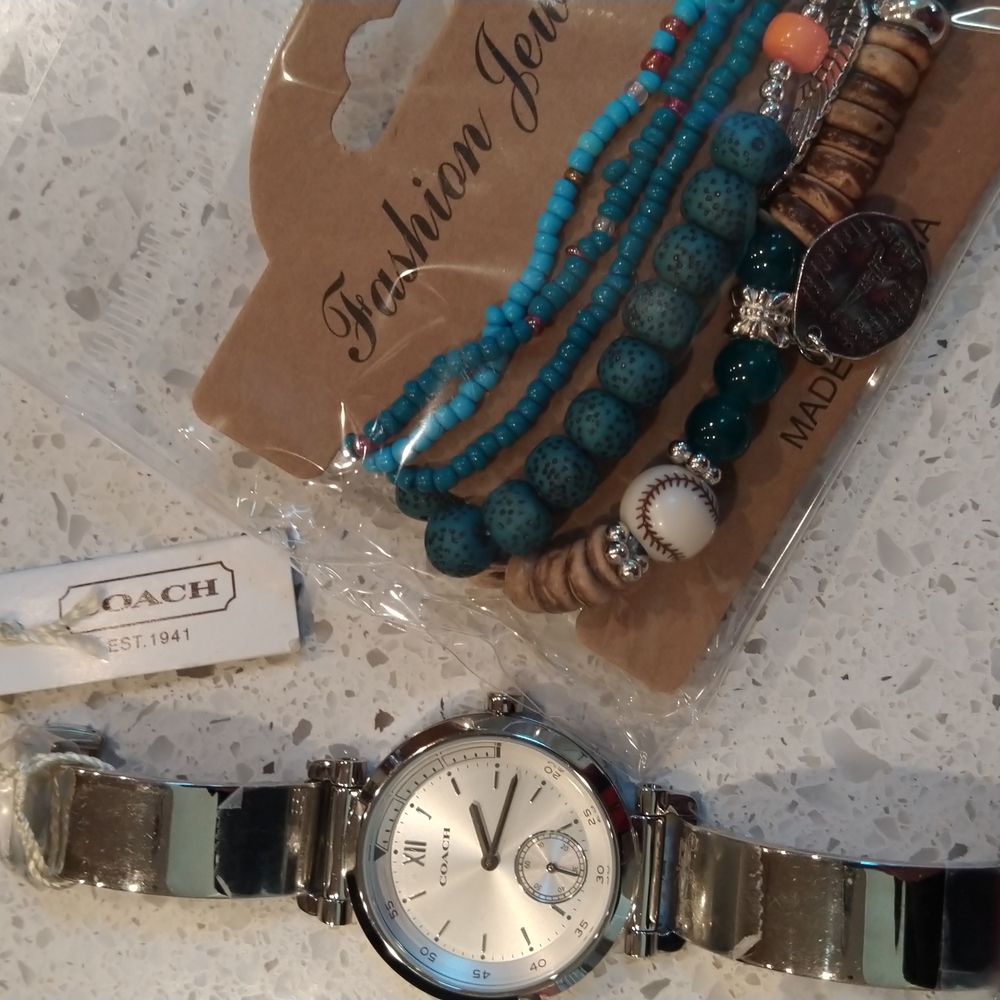 NWT/New stainless steel bracelet COACH Watch 14502034 + Bonus